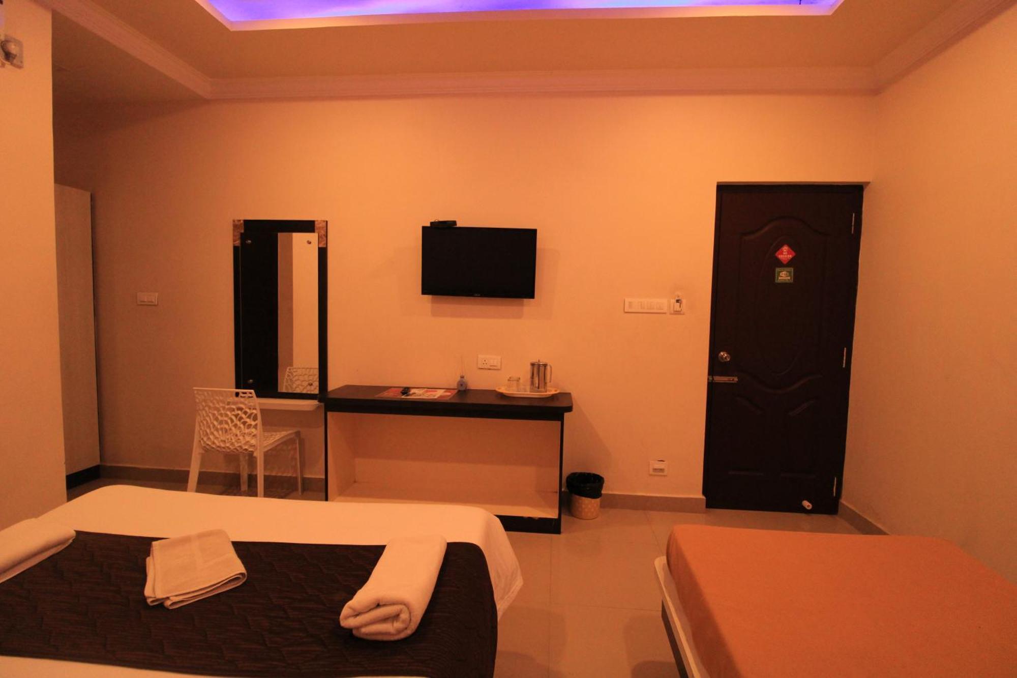 Bouvana Residency Puducherry Buitenkant foto